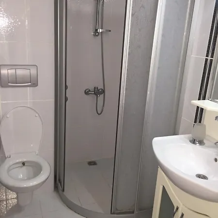 比罗尔酒店 酒店